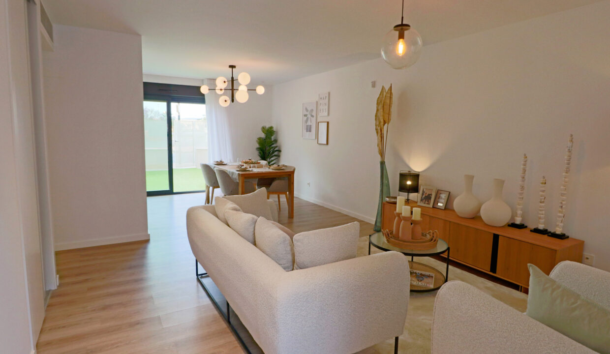 B2_Essential_Javea_salon_June-2022-scaled