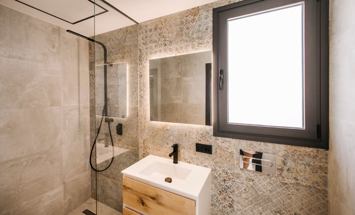 BANO-OCEANIC-APARTMENTS