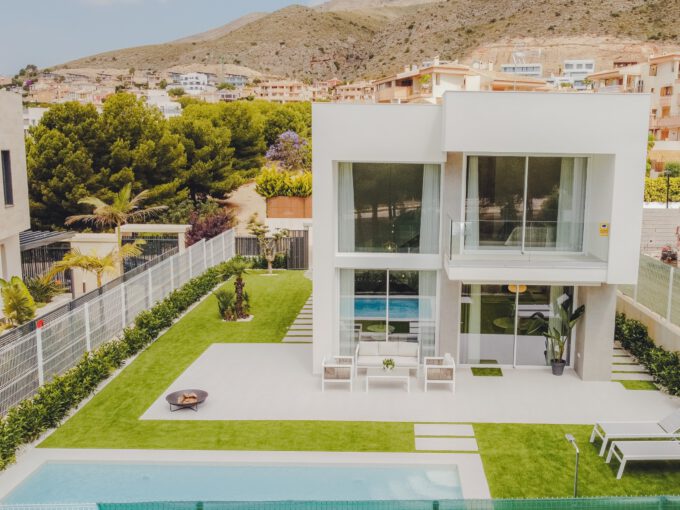 Moderne design vrijstaande villa in Sierra Cortina, Finestrat