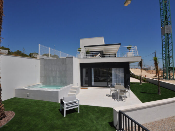 Vrijstaande villa in San Miguel de Salinas