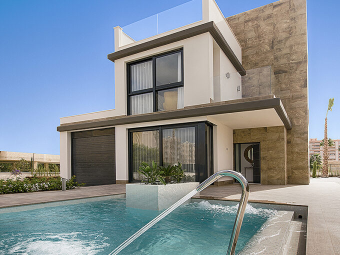 Luxe villa in Campoamor