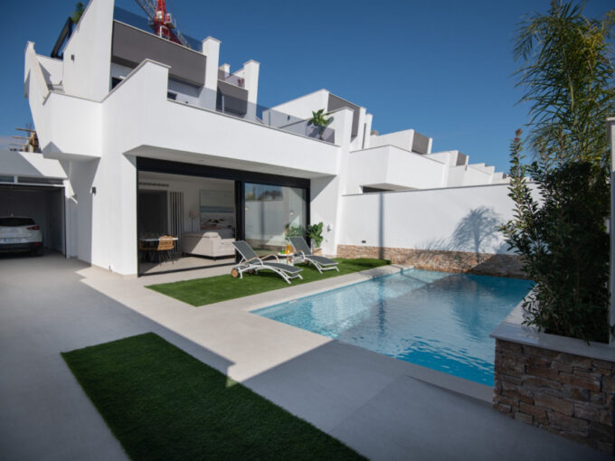 Exclusieve vrijstaande villa’s in Santiago de la Ribera, 750 meter van de zee
