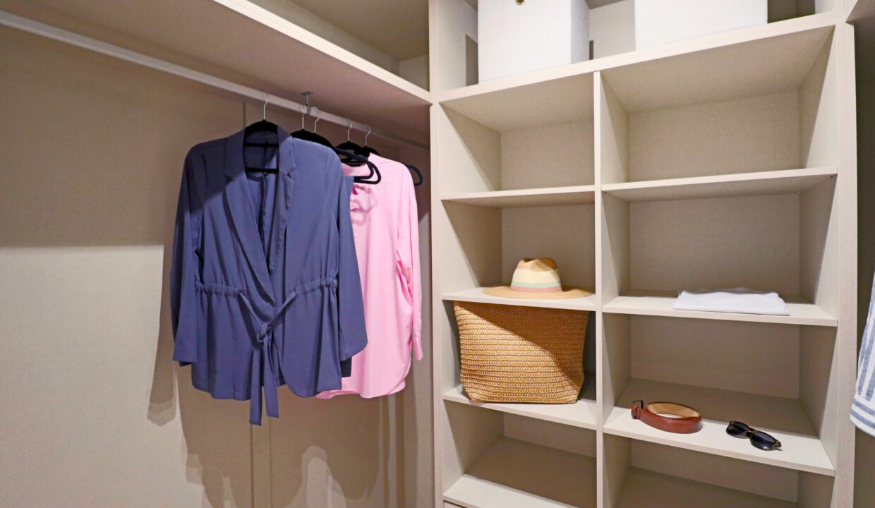 Z_Essential_Javea_IMG_4870_RT-scaled