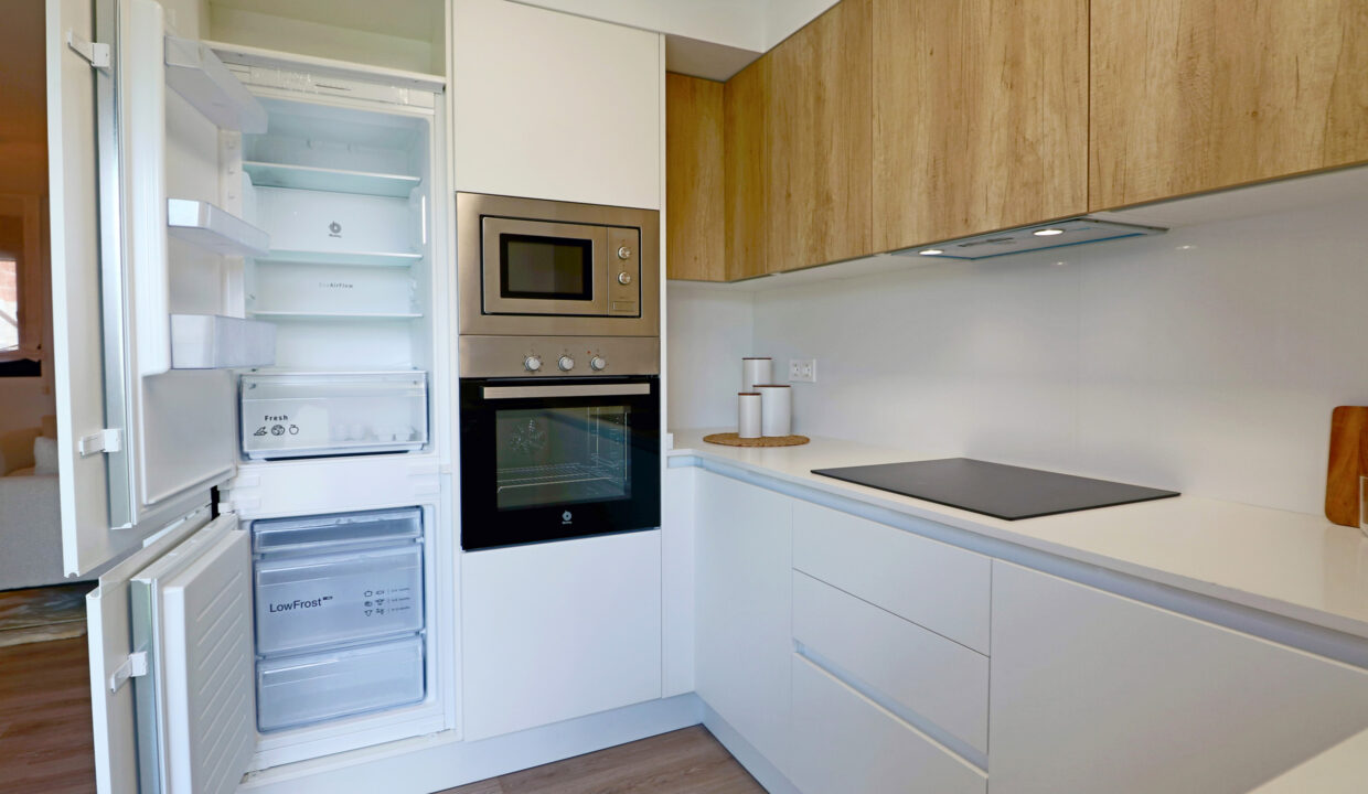 Z_Essential_Javea_IMG_4876_RT-scaled