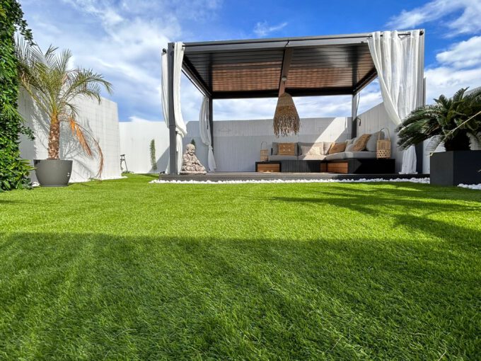 Ruime bungalow in Gran Alacant met spectaculair dakterras