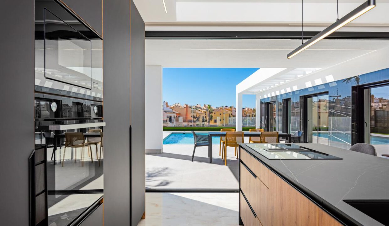 Oasis-Villas-Show-House-Model-Sun21