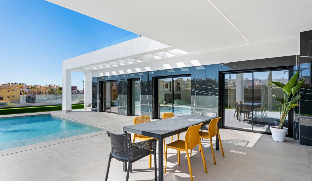 Oasis-Villas-Show-House-Model-Sun33