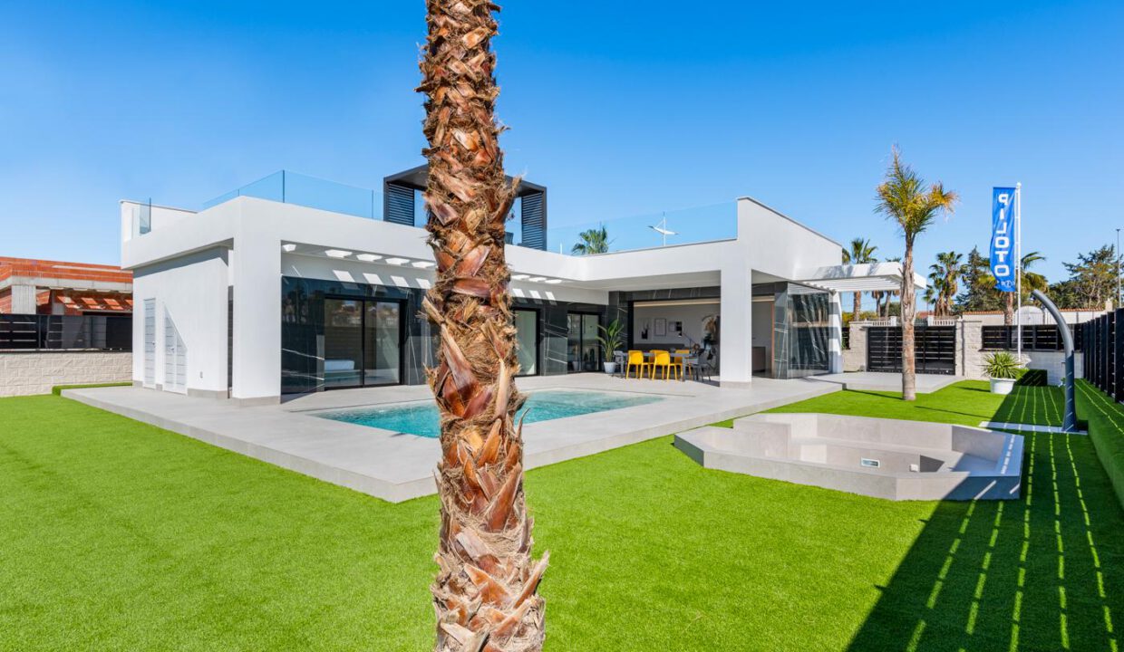 Oasis-Villas-Show-House-Model-Sun35