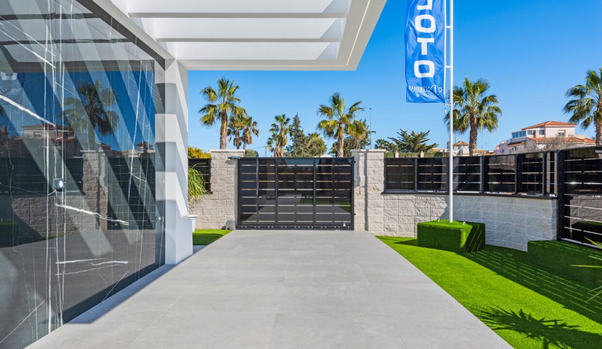 Oasis-Villas-Show-House-Model-Sun42