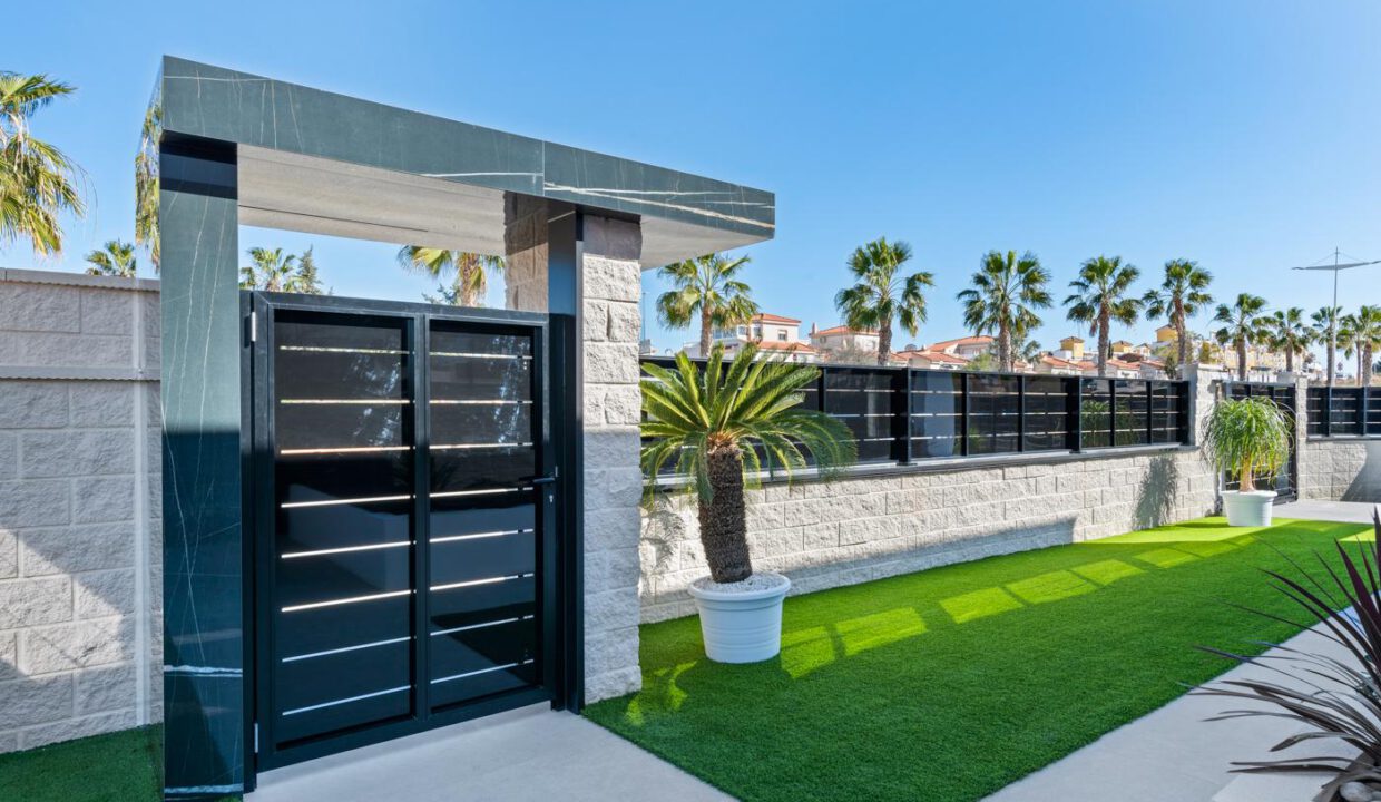 Oasis-Villas-Show-House-Model-Sun45